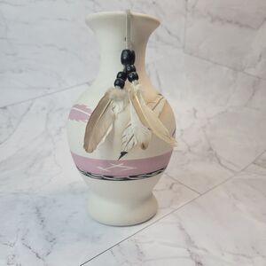 Vintage Native American pottery vase signed pink feather Little Violet 38